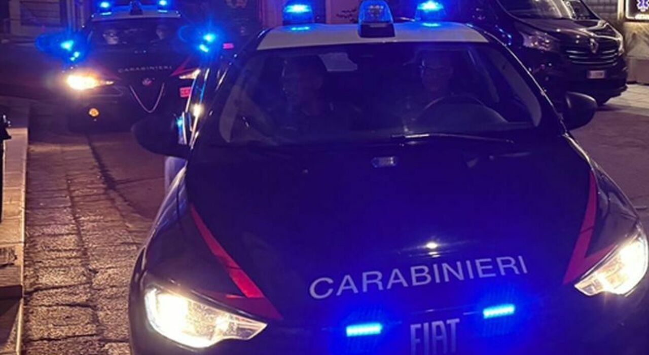 salento il figlio di 12 anni chiam242 i carabinieri da sotto il letto durante l aggressione alla mamma arrestato il padre l audio choc