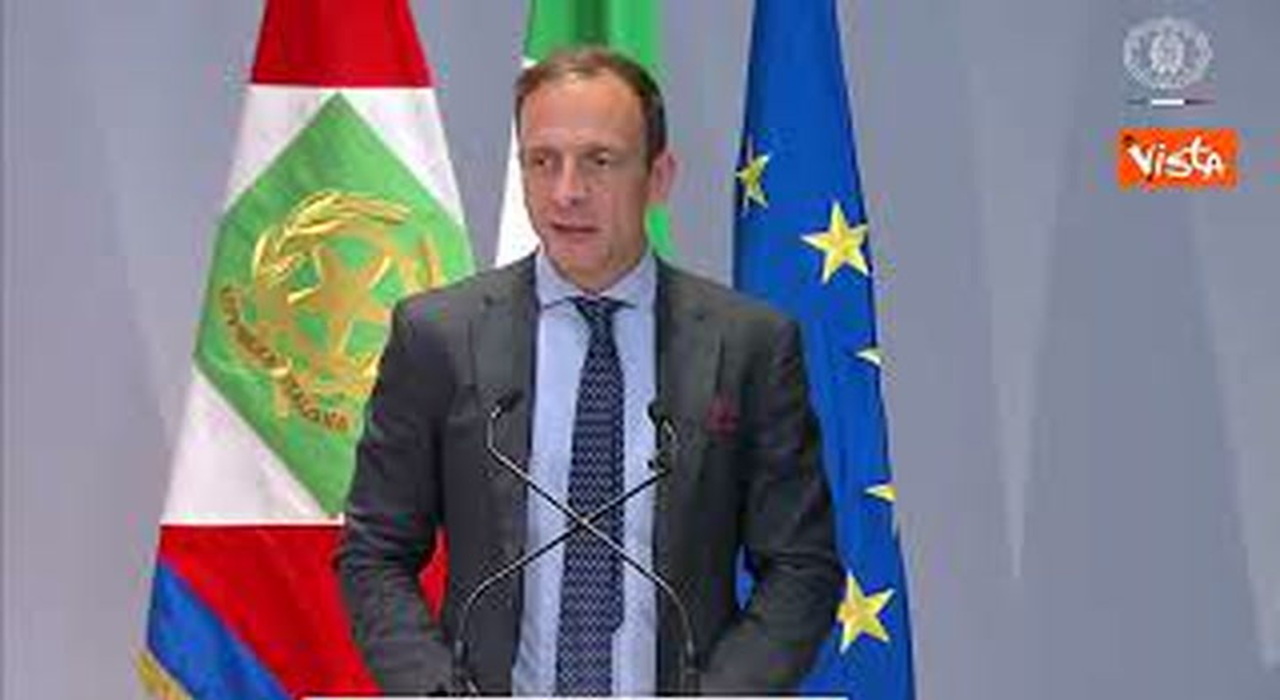 https://statics.cedscdn.it/photos/MED_HIGH/2026/05/07/9517272_poster.jpg