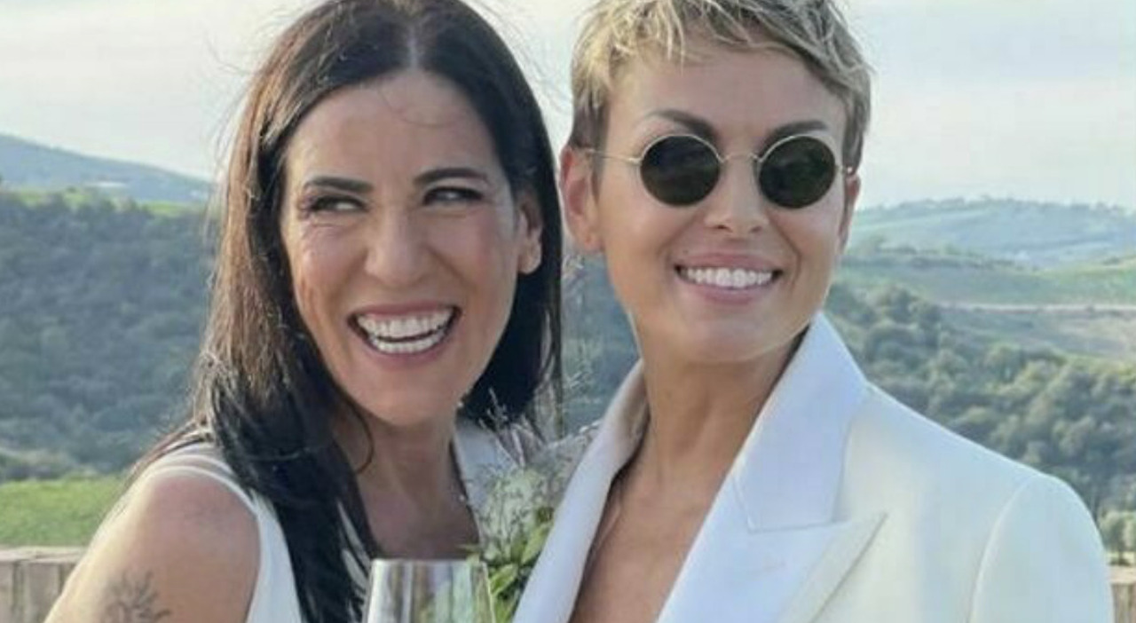 https://statics.cedscdn.it/photos/MED_HIGH/2026/05/09/9521819_09173632_paola_turci_francesca_pascale.jpg