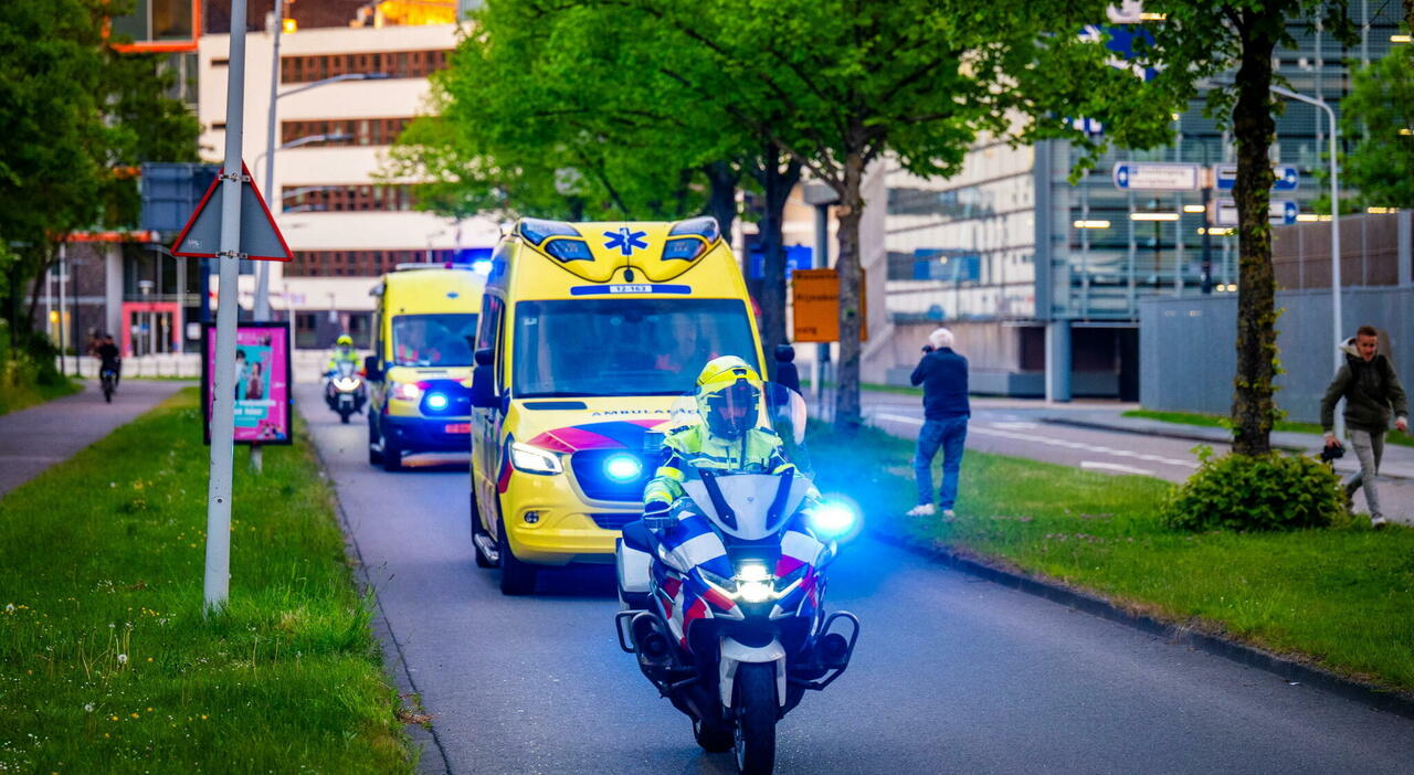 https://statics.cedscdn.it/photos/MED_HIGH/2026/05/09/9522103_09223011_hantavirus_italiani_quarantena_ministero_no_allarme_cosa_sappiamo_come_stanno_cose_oggi.jpg