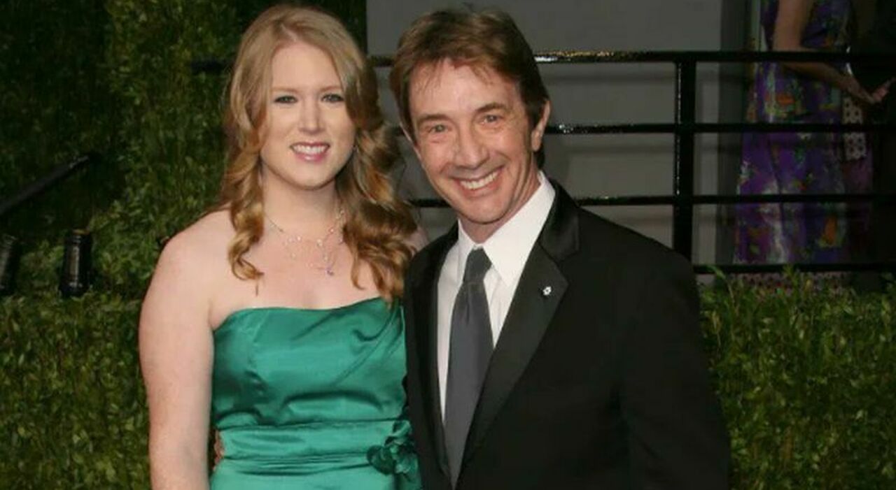 https://statics.cedscdn.it/photos/MED_HIGH/2026/05/11/9525053_11115048_martin_short_suicidio_figlia_katherine_hartley_salute_mentale.jpg