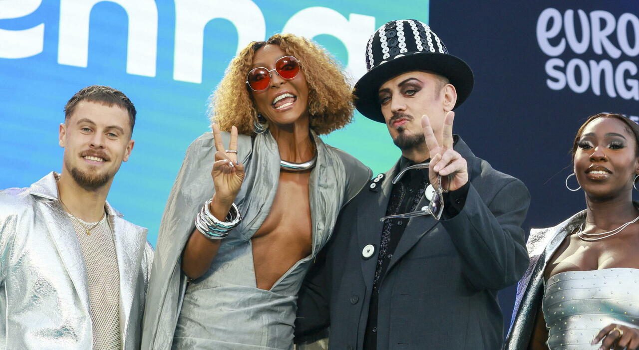 https://statics.cedscdn.it/photos/MED_HIGH/2026/05/11/9525140_11131345_sehnit_eurovision.jpg