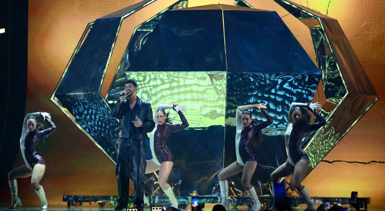 https://statics.cedscdn.it/photos/MED_HIGH/2026/05/12/9527807_12192517_eurovision_guida_completa_scaletta_quando_canta_sal_da_vinci_dove_vederlo_tv.jpg