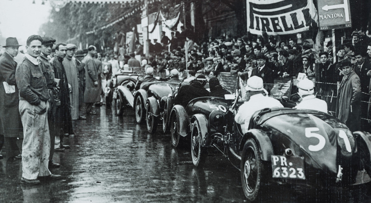 Un'immagine storica della 1000 Miglia