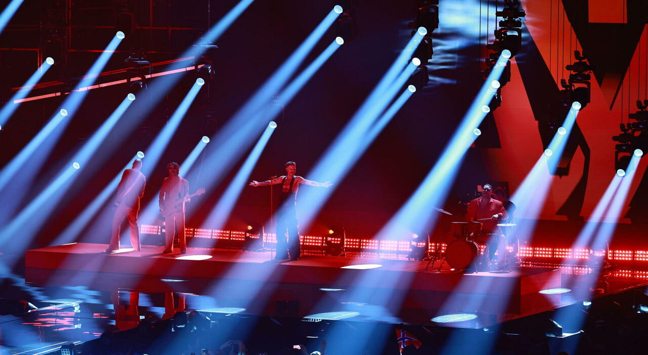 https://statics.cedscdn.it/photos/MED_HIGH/2026/05/14/9532398_14205524_eurovision_song_contest_diretta_seconda_semifinale_nemici_sal_da_vinci_oggi.jpg