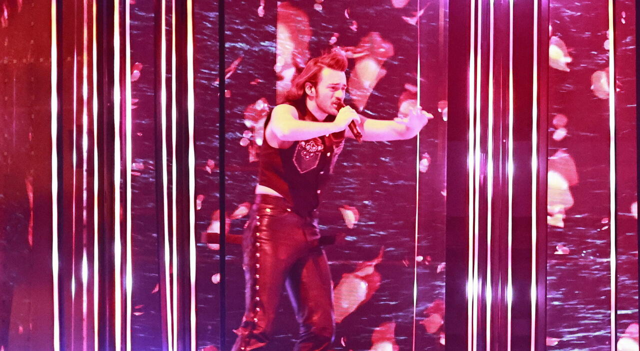 https://statics.cedscdn.it/photos/MED_HIGH/2026/05/14/9532398_15011210_eurovision_song_contest_pagelle_classifica_top_flop_seconda_semifinale.jpg