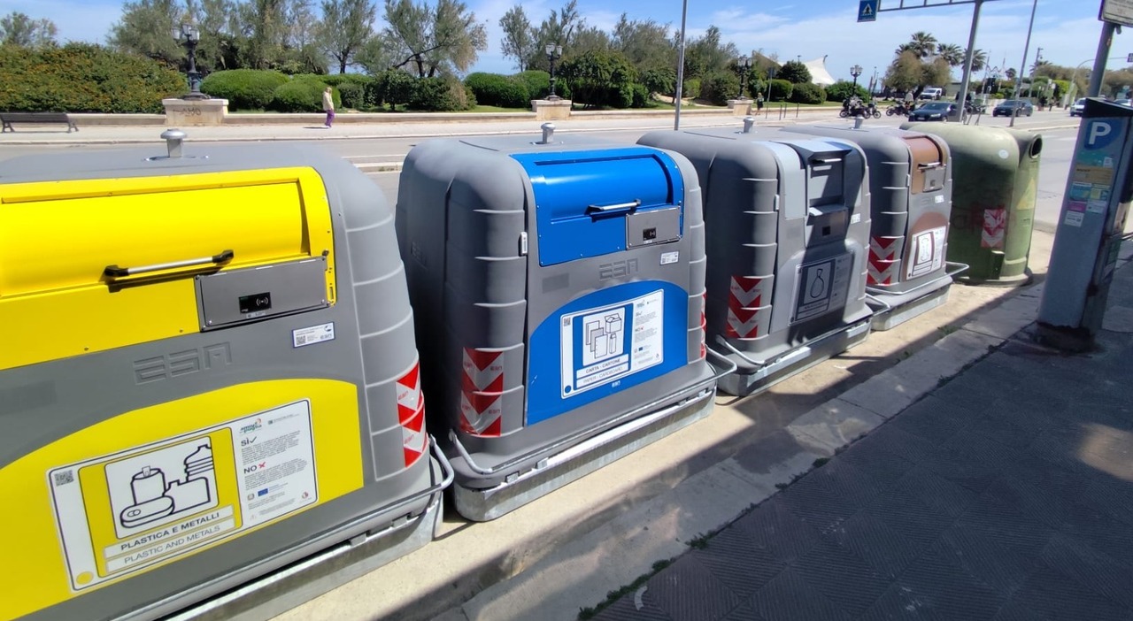 bari in arrivo nuovi cassonetti intelligenti a rischio oltre 300 posti auto da Quotidianodipuglia.it bari in arrivo nuovi cassonetti intelligenti a rischio oltre 300 posti auto