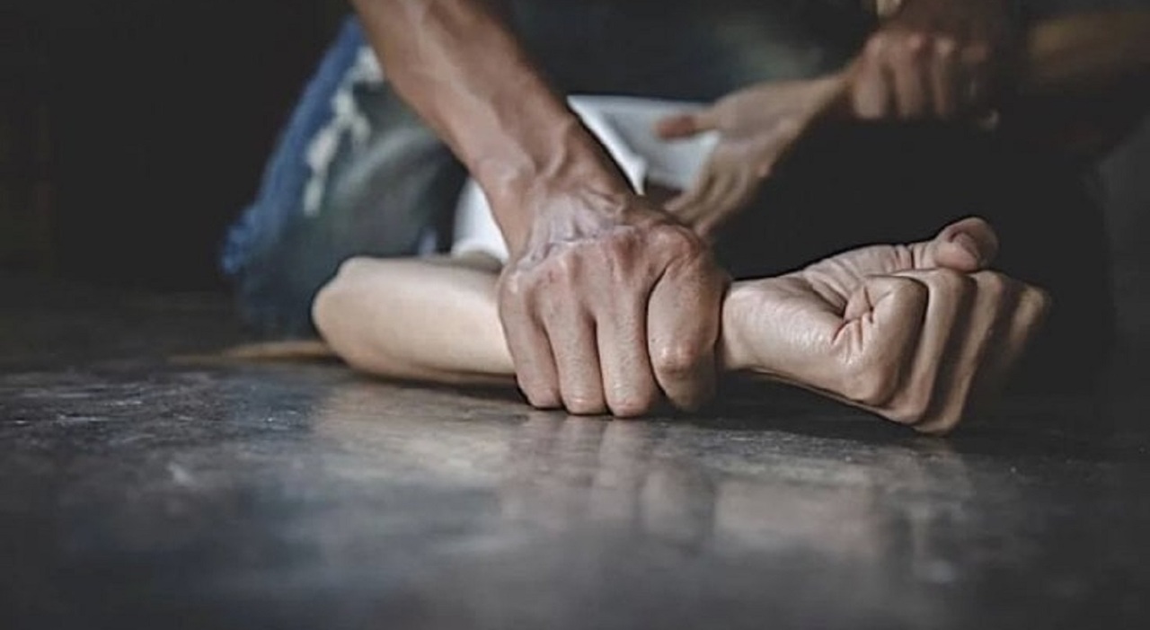 donna incinta picchiata dal marito l amica della vittima lancia l allarme e fa allontanare l uomo previsto il braccialetto elettronico da Ilgazzettino.it donna incinta picchiata dal marito l amica della vittima lancia l allarme e fa allontanare l uomo previsto il braccialetto elettronico