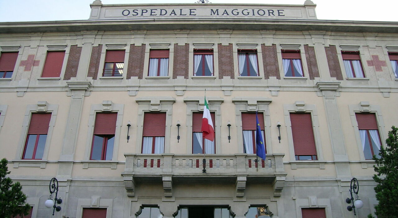 https://statics.cedscdn.it/photos/MED_HIGH/2026/05/17/9538139_17202722_facciata_via_gramsci.jpg