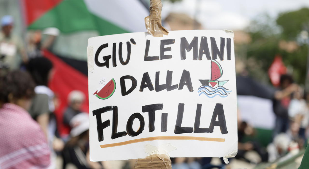 https://statics.cedscdn.it/photos/MED_HIGH/2026/05/18/9539842_18182850_tajani_italiani_flotilla_nove_prigionieri_chi_sono.jpg
