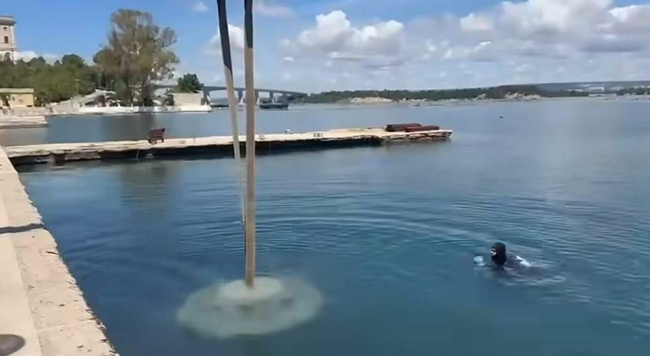 giochi due ordigni bellici trovati nel campo di gara in mar piccolo da Quotidianodipuglia.it giochi due ordigni bellici trovati nel campo di gara in mar piccolo