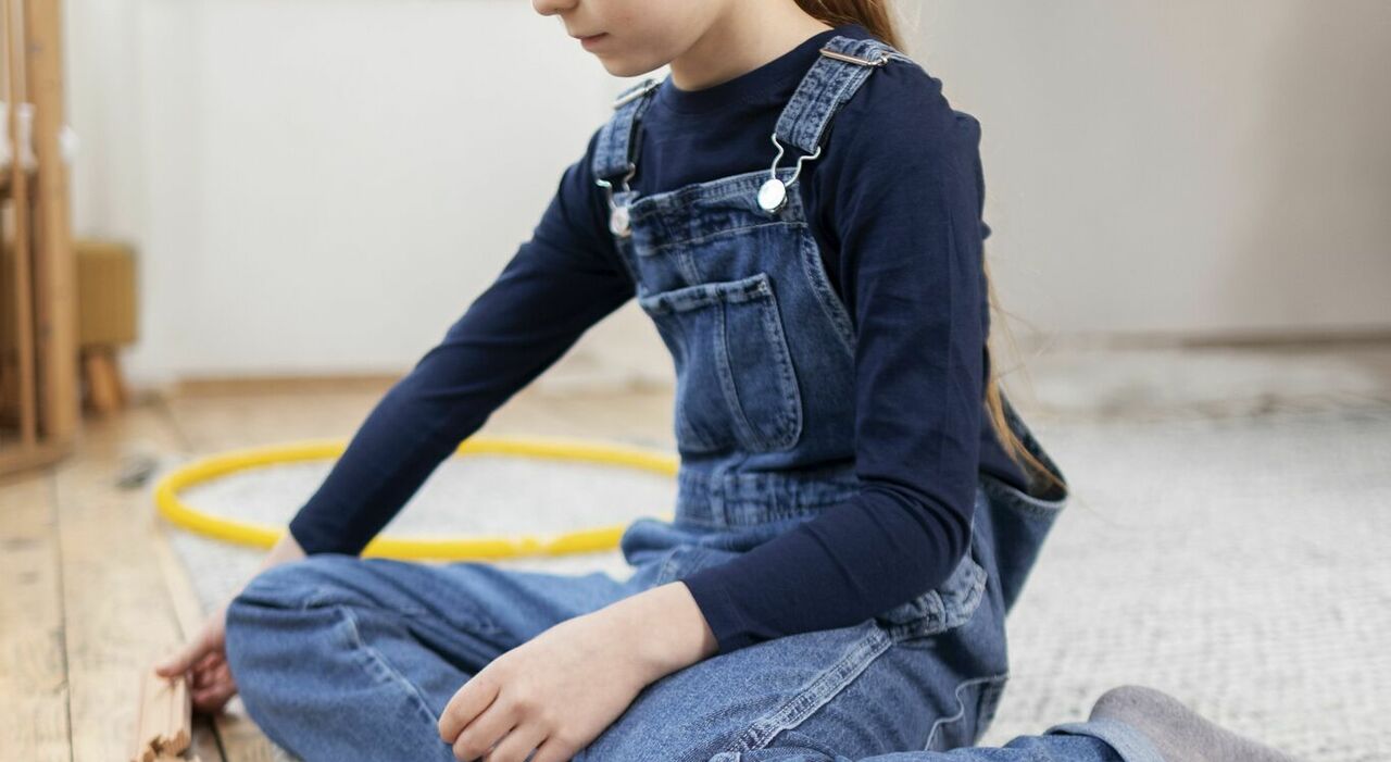 https://statics.cedscdn.it/photos/MED_HIGH/2026/05/20/9543596_20111003_abusi_bambina_acireale_arresto_madre_compagno_scuola.jpg