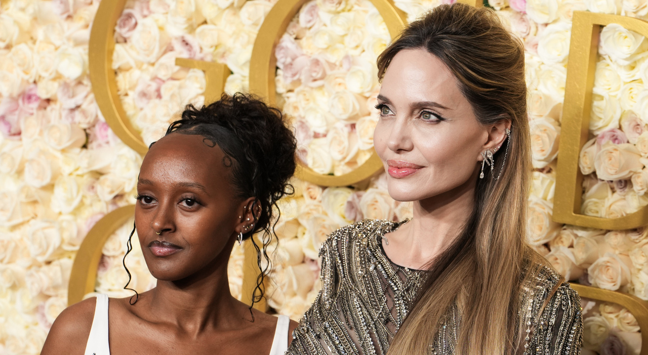 https://statics.cedscdn.it/photos/MED_HIGH/2026/05/20/9543927_20153106_zahara_jolie_laurea_senza_brad_pitt_cancella_papa_gioia_occhi_angelina_oggi.jpg