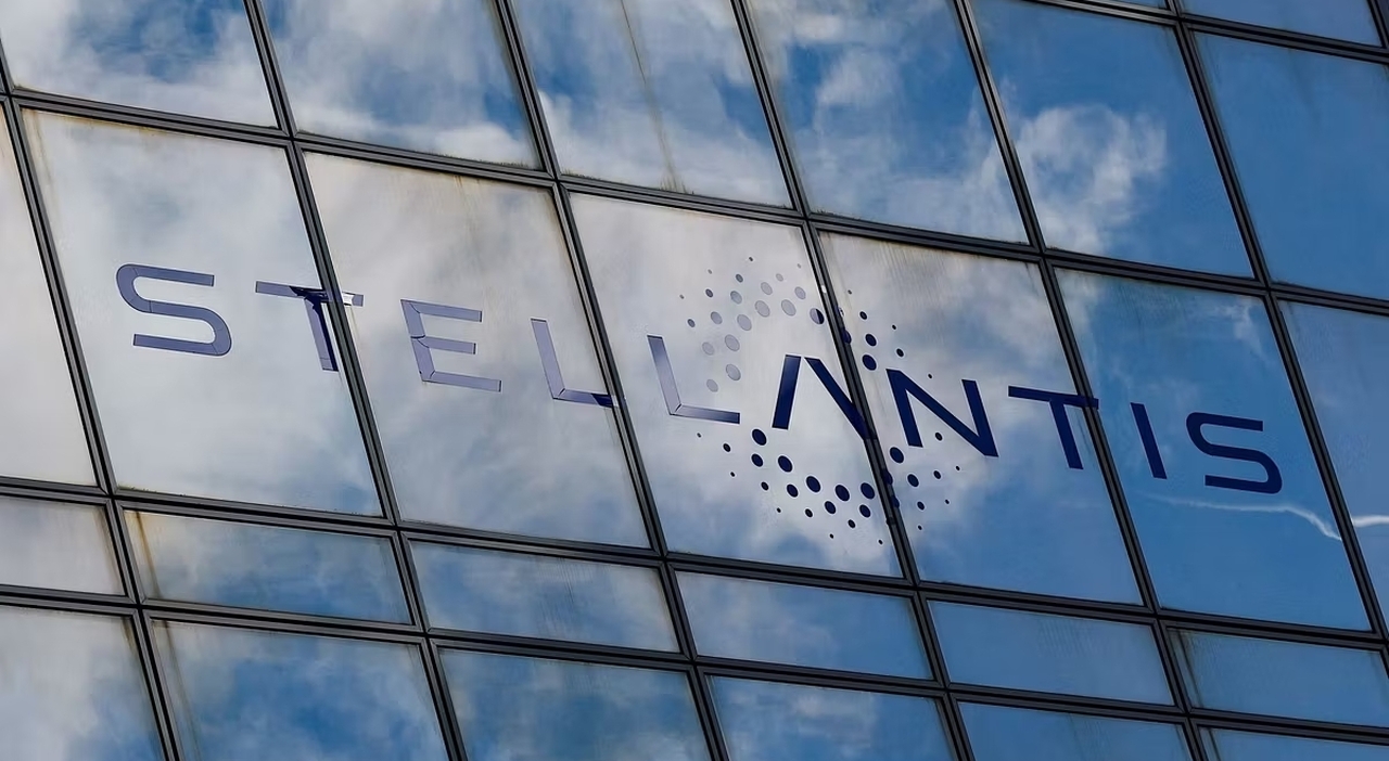 Il logo Stellantis