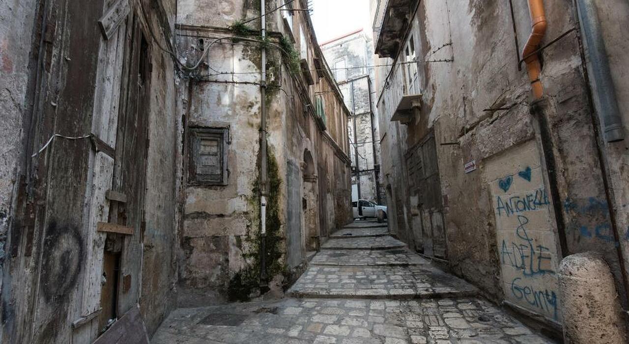 taranto divisa in due tamburi e citt224 vecchia i quartieri con il disagio sociale pi249 alto la mappa da Quotidianodipuglia.it taranto divisa in due tamburi e citt224 vecchia i quartieri con il disagio sociale pi249 alto la mappa