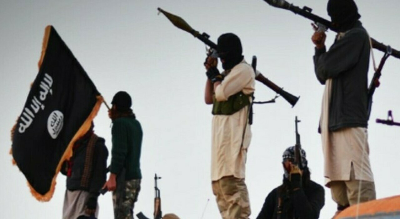 https://statics.cedscdn.it/photos/MED_HIGH/2026/05/25/9553882_25181145_ragazzo_fermato_terrorismo_reggio_emilia_attentato_chi_e.jpg