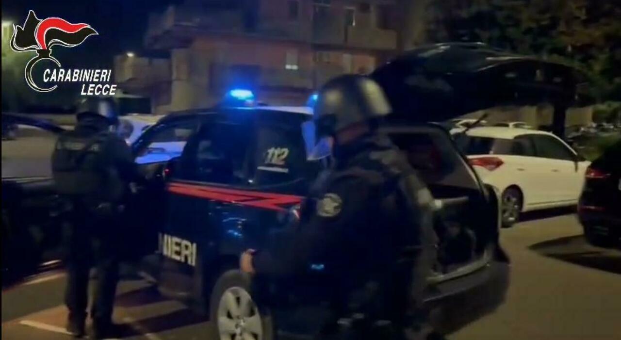mafia maxi blitz dei carabinieri nel nord salento 30 arresti da Quotidianodipuglia.it mafia maxi blitz dei carabinieri nel nord salento 30 arresti