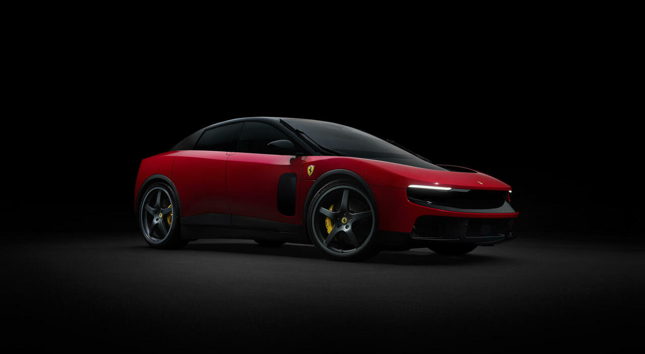 https://statics.cedscdn.it/photos/MED_HIGH/2026/05/26/9555431_26080640_ferrari_luce_auto_elettrica_foto_autonomia_velocita_prezzo.jpg