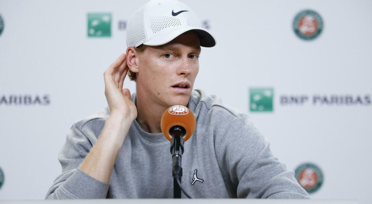 Roland Garros 2026, Ie prospettive di Jannik Sinner: tra una wild card e il  pensiero di Alcaraz