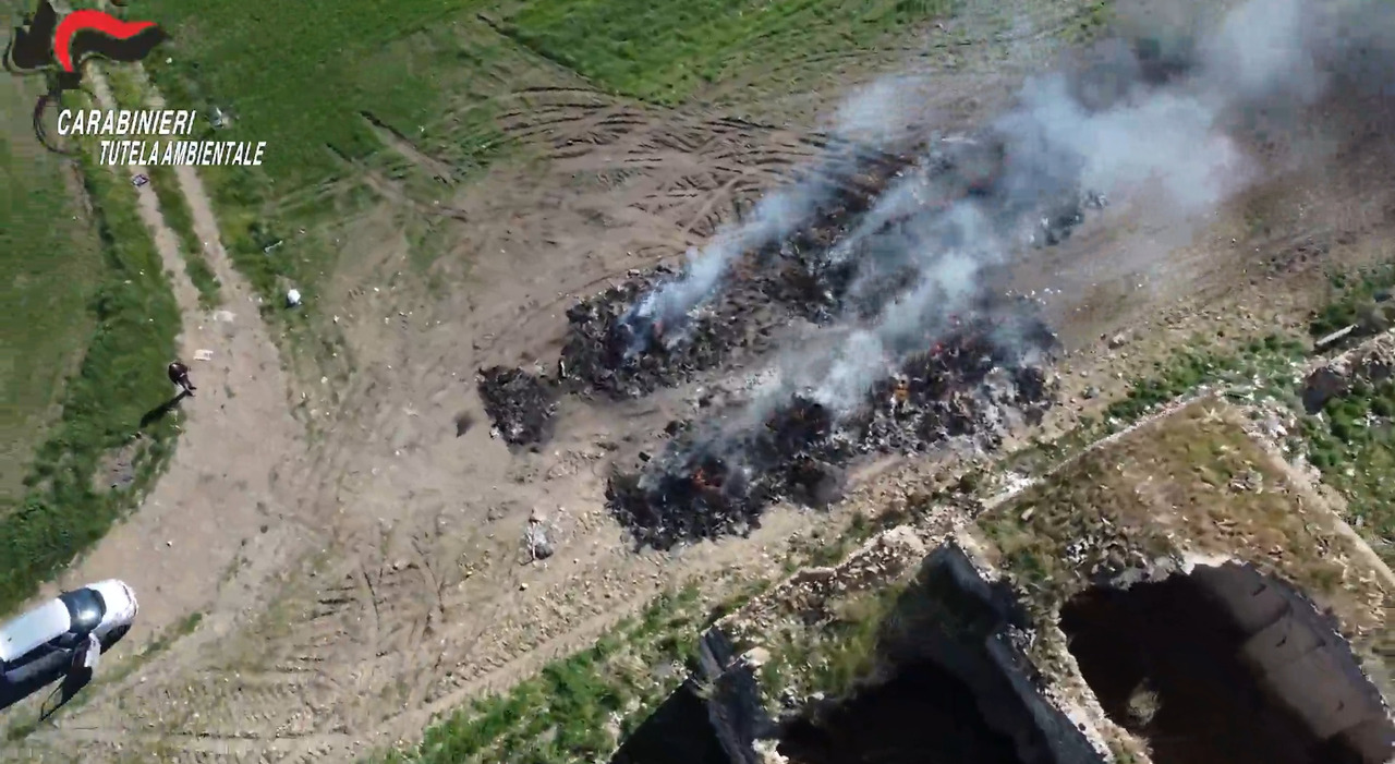 rifiuti dalla campania scaricati e incendiati nelle campagne pugliesi arresti e sequestri tutti i nomi e le aziende coinvolte da Quotidianodipuglia.it rifiuti dalla campania scaricati e incendiati nelle campagne pugliesi arresti e sequestri tutti i nomi e le aziende coinvolte