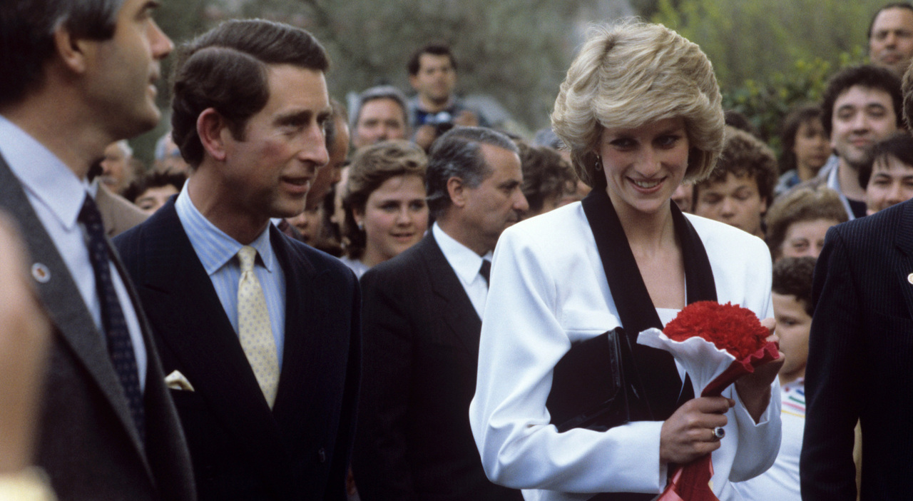 https://statics.cedscdn.it/photos/MED_HIGH/2026/05/27/9557810_27132317_re_carlo_lettera_cane_morto_lady_diana_puzzolente_adozione.jpg