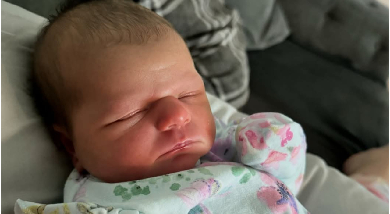 Rare Disease Tragedy: Mother Raises Funds for Privacy Strollers in Memory of Baby Flossie