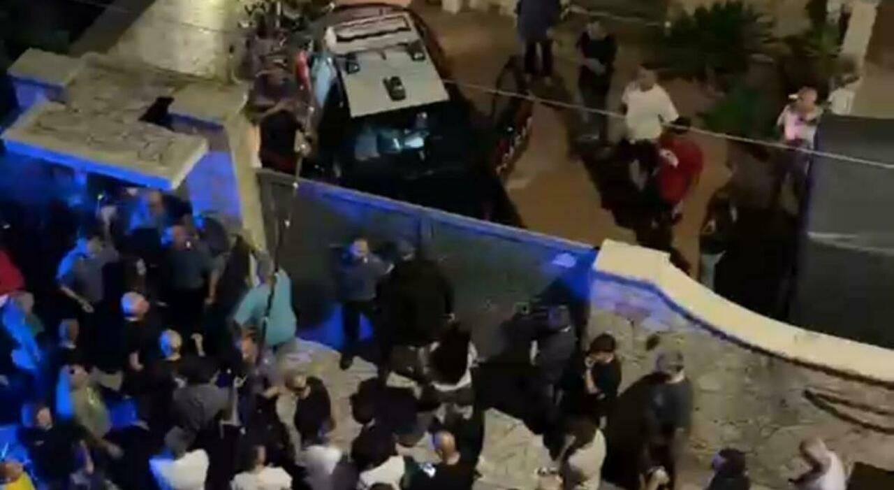 tentato furto a merine ladri barricati in casa e circondati dalla folla lasciateli a noi da Quotidianodipuglia.it tentato furto a merine ladri barricati in casa e circondati dalla folla lasciateli a noi