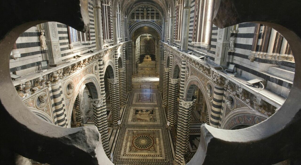 https://statics.cedscdn.it/photos/MED_HIGH/2026/05/28/9559927_28111344_siena_porta_del_cielo.jpg