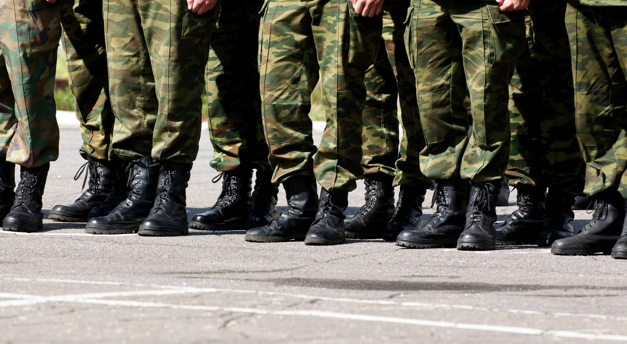 https://statics.cedscdn.it/photos/MED_HIGH/2026/05/28/9559995_28121918_eurispes_italiani_caro_vita_smart_working_leva_militare_prezzi_lavoro_serie_tv.jpg