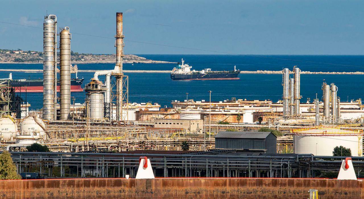 export litalia si rafforza con la vendita di petrolio da Ilmattino.it export litalia si rafforza con la vendita di petrolio
