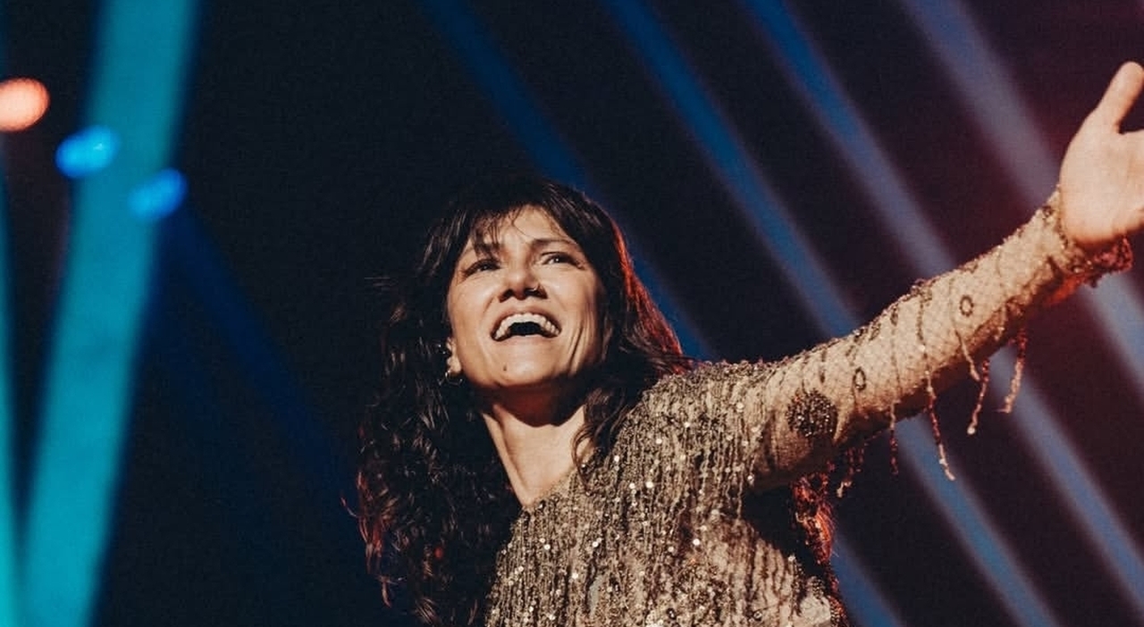 https://statics.cedscdn.it/photos/MED_HIGH/2026/05/29/9560708_29050059_elisa3_phchiaraparmigiani.jpg