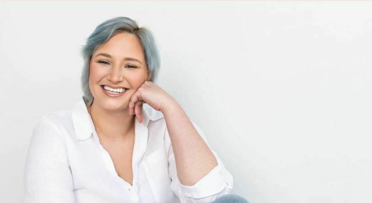 Woman Diagnosed With Stage 4 Cancer After Ignoring Abdominal Cramps