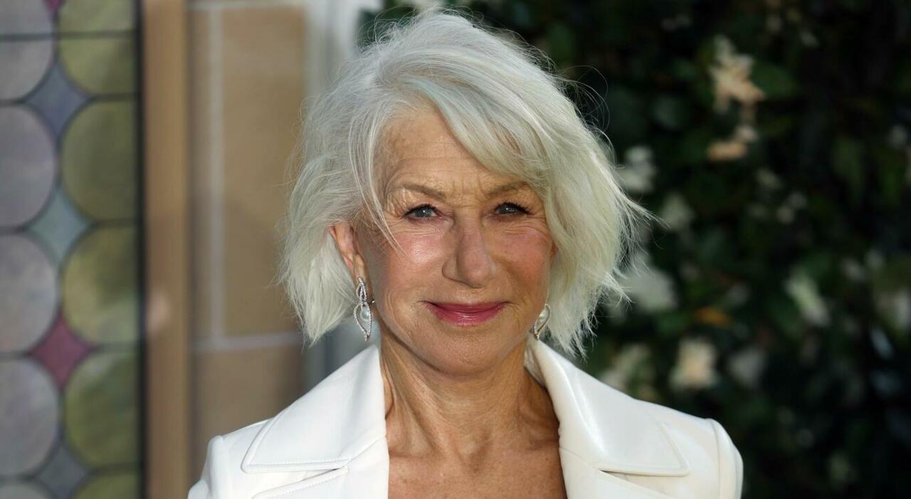 https://statics.cedscdn.it/photos/MED_HIGH/2026/05/30/9563748_29200411_londra_helen_mirren_insultata_insulti_video_virale.jpg