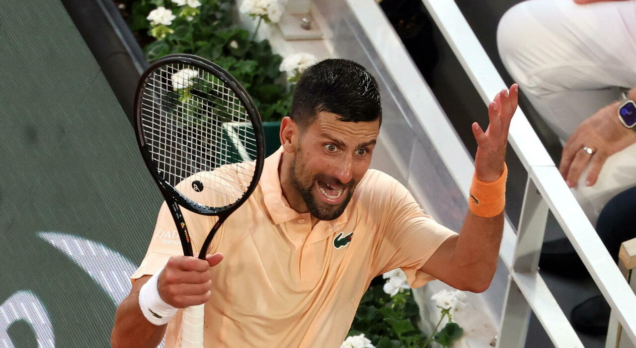 https://statics.cedscdn.it/photos/MED_HIGH/2026/05/30/9564277_30181530_djokovic_litiga_cameramen_cosa_successo_roland_garros.jpg