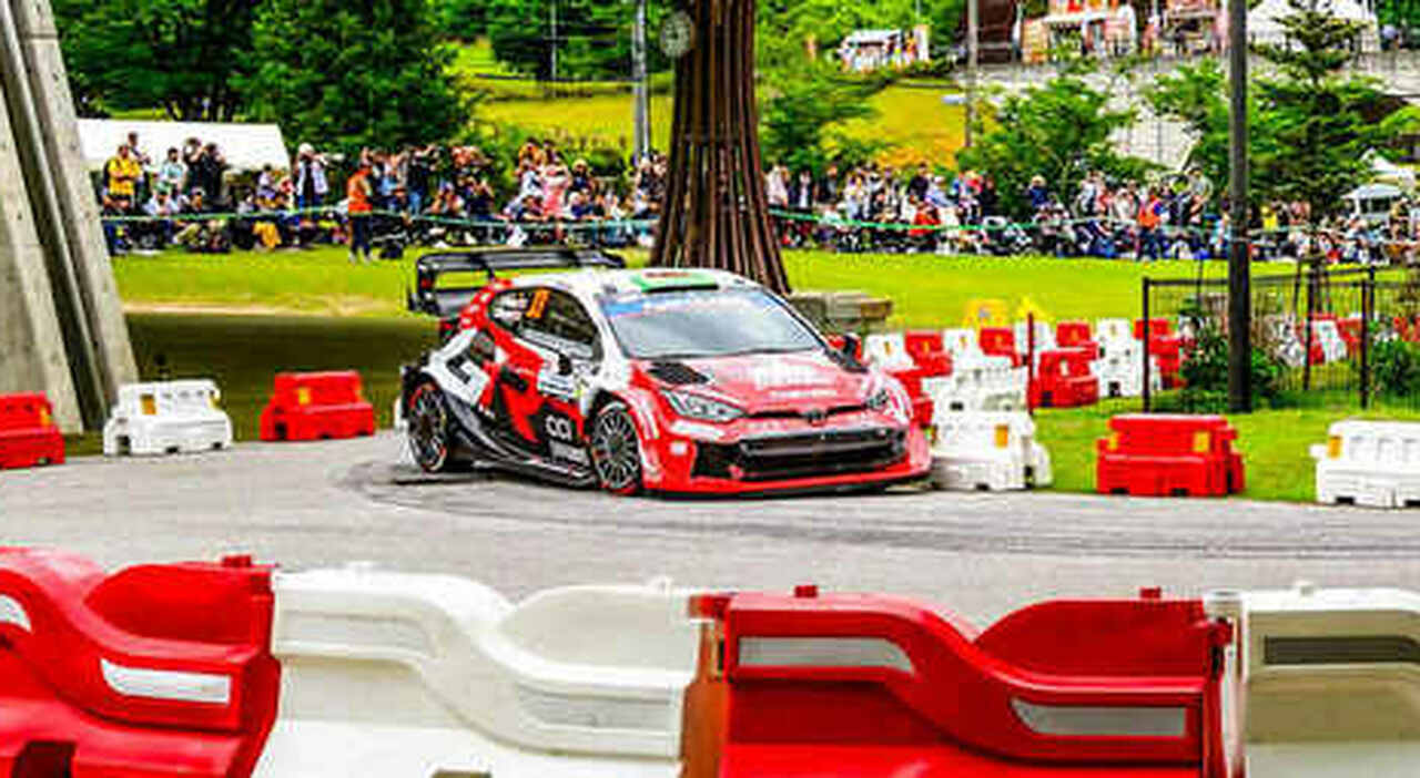 Evans in testa al Rally del Giappone