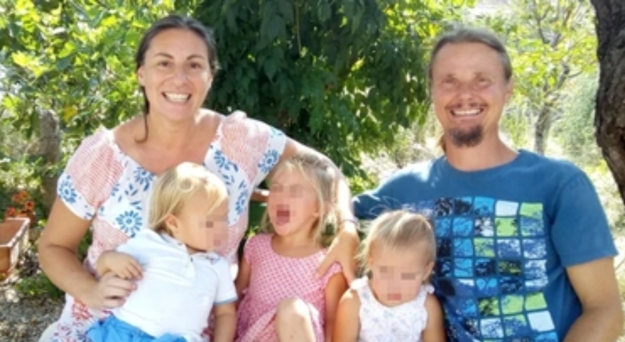 https://statics.cedscdn.it/photos/MED_HIGH/2026/05/31/9565783_31150147_famiglia_nel_bosco.jpg