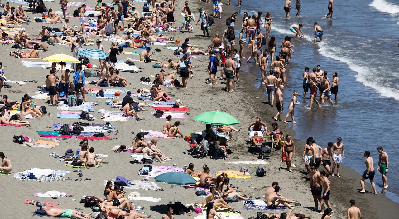 posillipo assalto alle spiagge lidi attesa per i nuovi gestori da Ilmattino.it posillipo assalto alle spiagge lidi attesa per i nuovi gestori