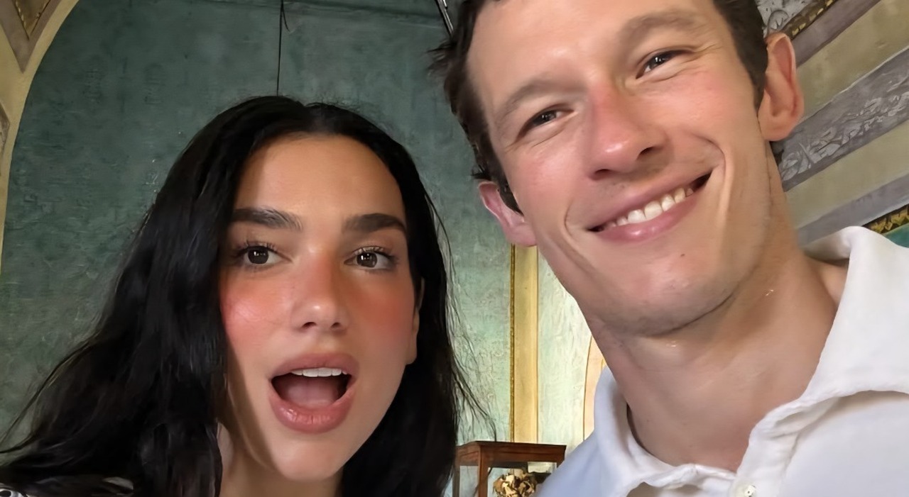 https://statics.cedscdn.it/photos/MED_HIGH/2026/06/01/9566978_01070827_callum_turner_dua_lipa_matrimonio.jpg