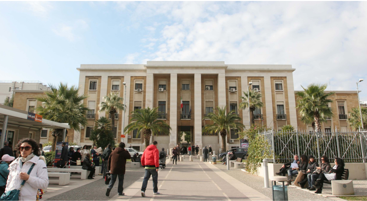 https://statics.cedscdn.it/photos/MED_HIGH/2026/06/03/9571049_03141035_policlinico_di_bari.jpg