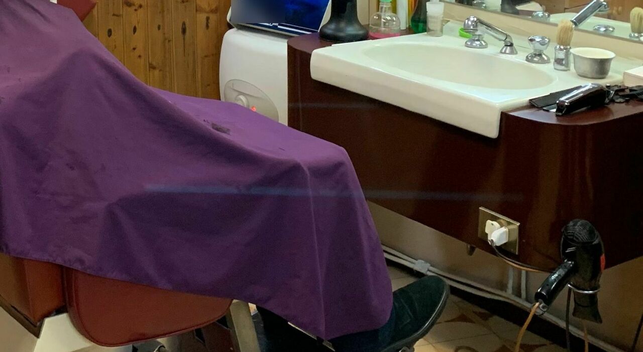 napoli lite dal barbiere si trasforma in una brutale aggressione accoltellato un uomo da Ilmattino.it napoli lite dal barbiere si trasforma in una brutale aggressione accoltellato un uomo