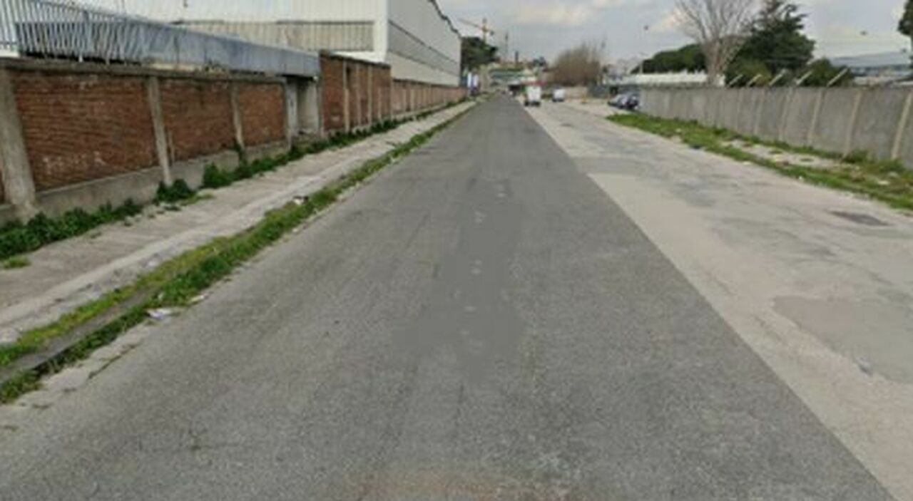 napoli investito da camion in manovra morto operaio di 53 anni da Ilmattino.it napoli investito da camion in manovra morto operaio di 53 anni