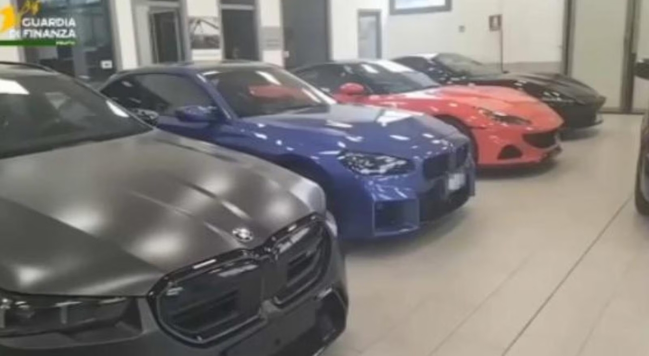 auto sequestrate dalla Guardia di Finanza