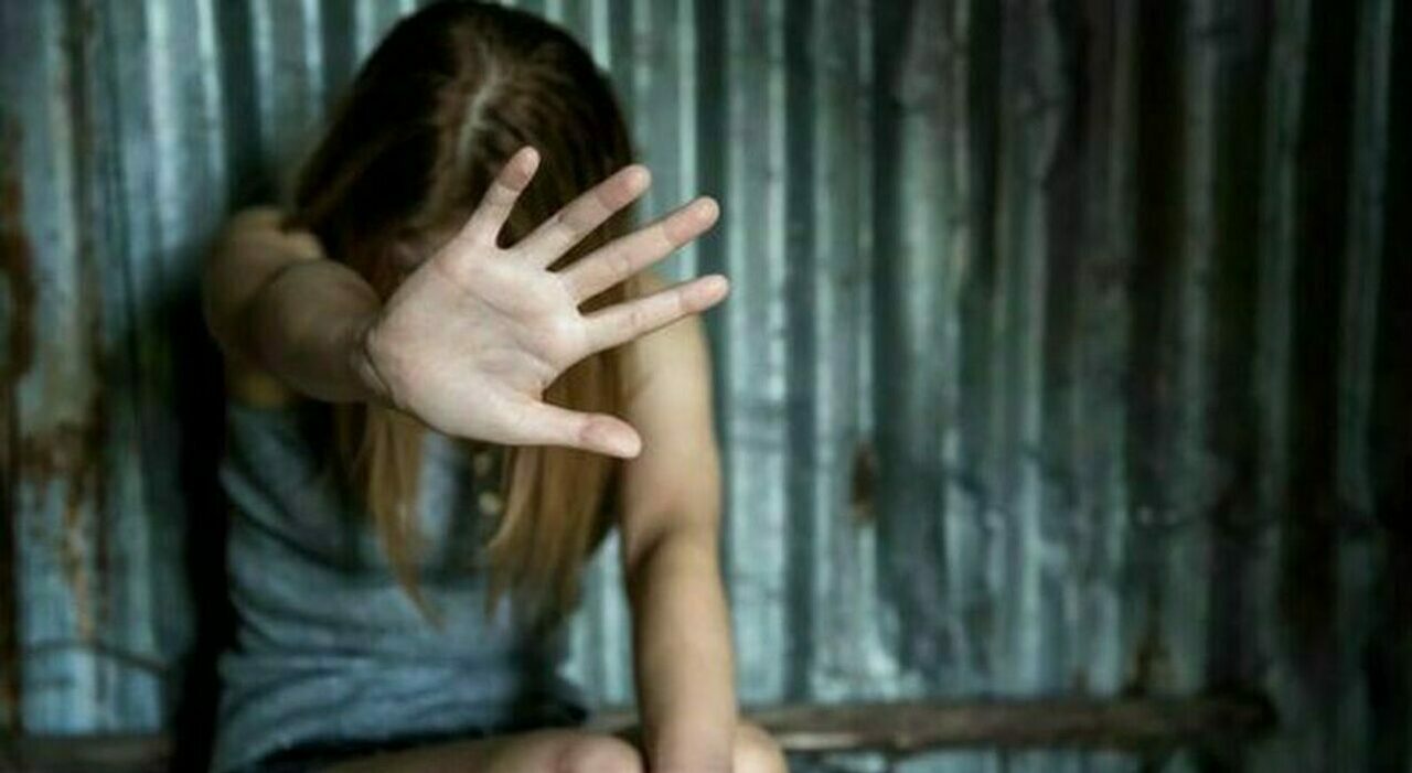 https://statics.cedscdn.it/photos/MED_HIGH/2026/06/06/9577378_06184138_violenza_sessuale_16enne_avezzano.jpg