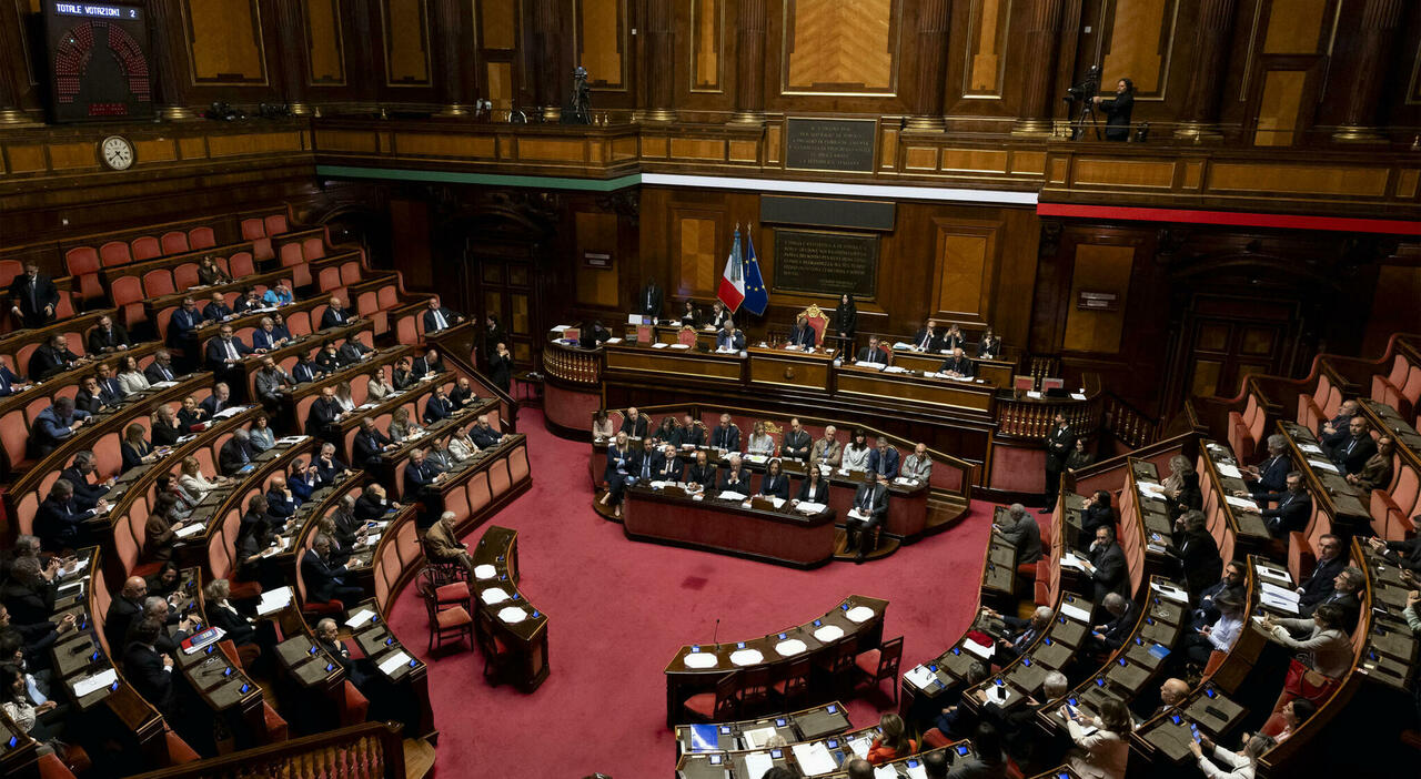 https://statics.cedscdn.it/photos/MED_HIGH/2026/06/06/9577627_06235157_parlamento.jpg