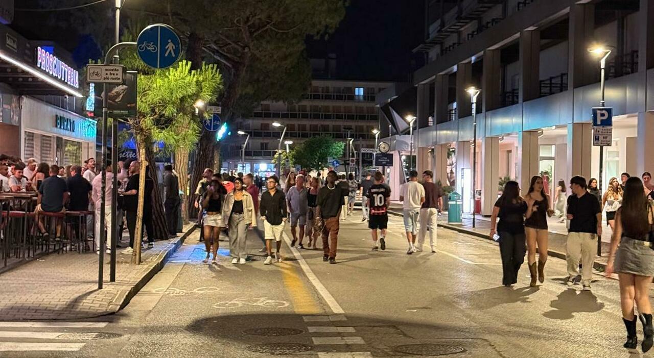jesolo ancora una rissa in piazza mazzini dopo i maranza un altro scontro fra 15 persone allerta alta non sottovalutiamo da Ilgazzettino.it jesolo ancora una rissa in piazza mazzini dopo i maranza un altro scontro fra 15 persone allerta alta non sottovalutiamo