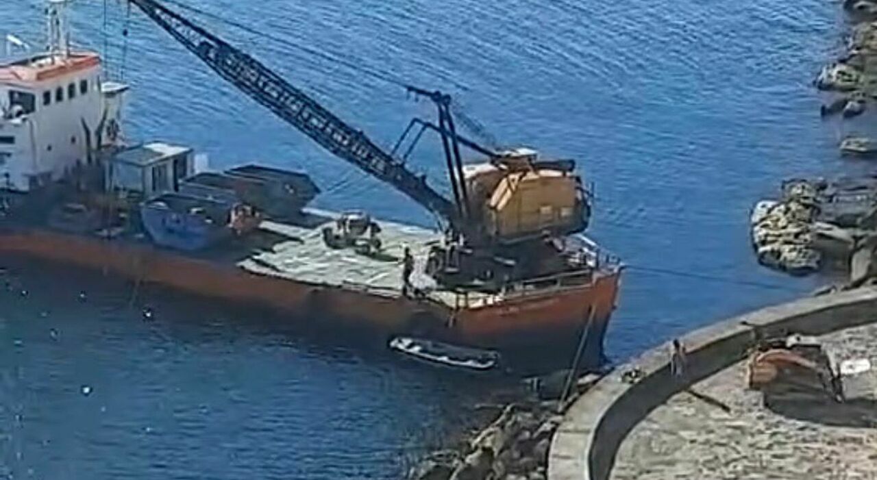 lavori al passetto di ancona partito oggi il cantiere previsto livellamento dellarenile e posa delle passerelle da Corriereadriatico.it lavori al passetto di ancona partito oggi il cantiere previsto livellamento dellarenile e posa delle passerelle