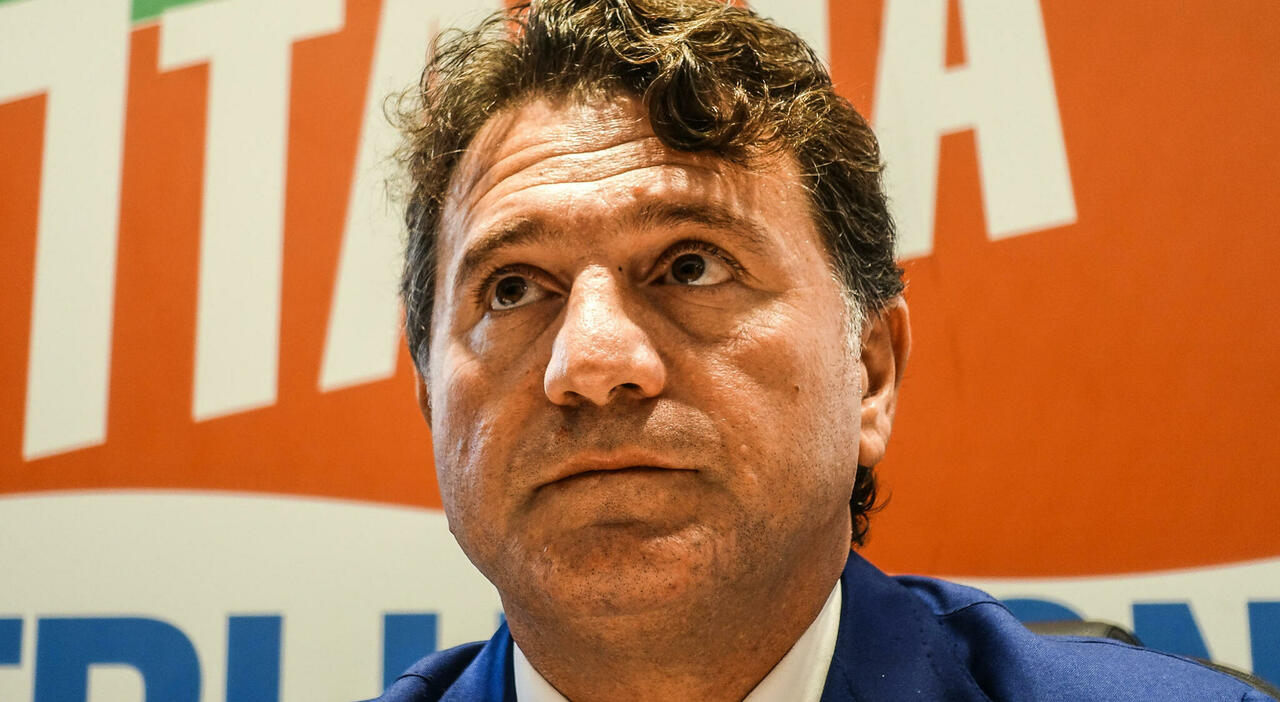 https://statics.cedscdn.it/photos/MED_HIGH/2026/06/08/9580563_08153101_senatore_silvestro_indagato_violenza_sessuale_accuse_donna.jpg