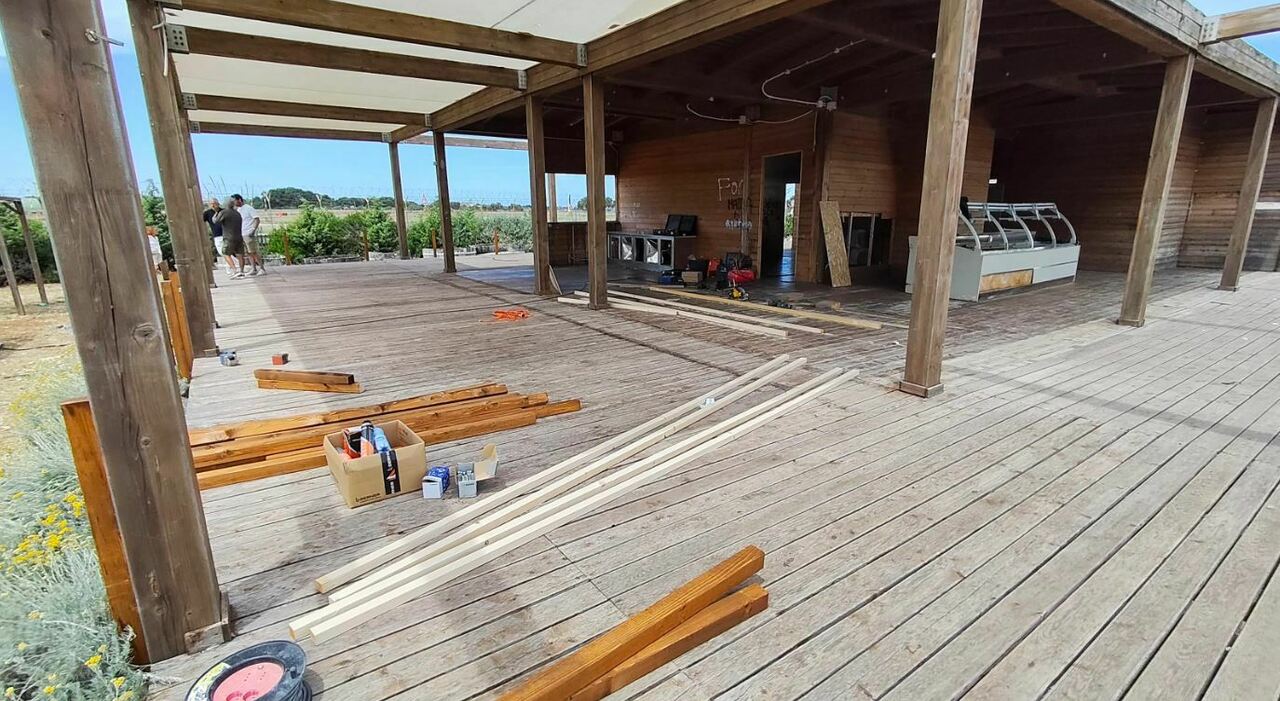 cala materdomini al via i lavori per la nuova spiaggia da Quotidianodipuglia.it cala materdomini al via i lavori per la nuova spiaggia