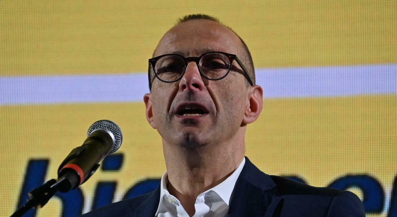 affidi facili a pesaro la procura chiede le chat e ricci le consegna niente da nascondere si faccia presto da Corriereadriatico.it affidi facili a pesaro la procura chiede le chat e ricci le consegna niente da nascondere si faccia presto