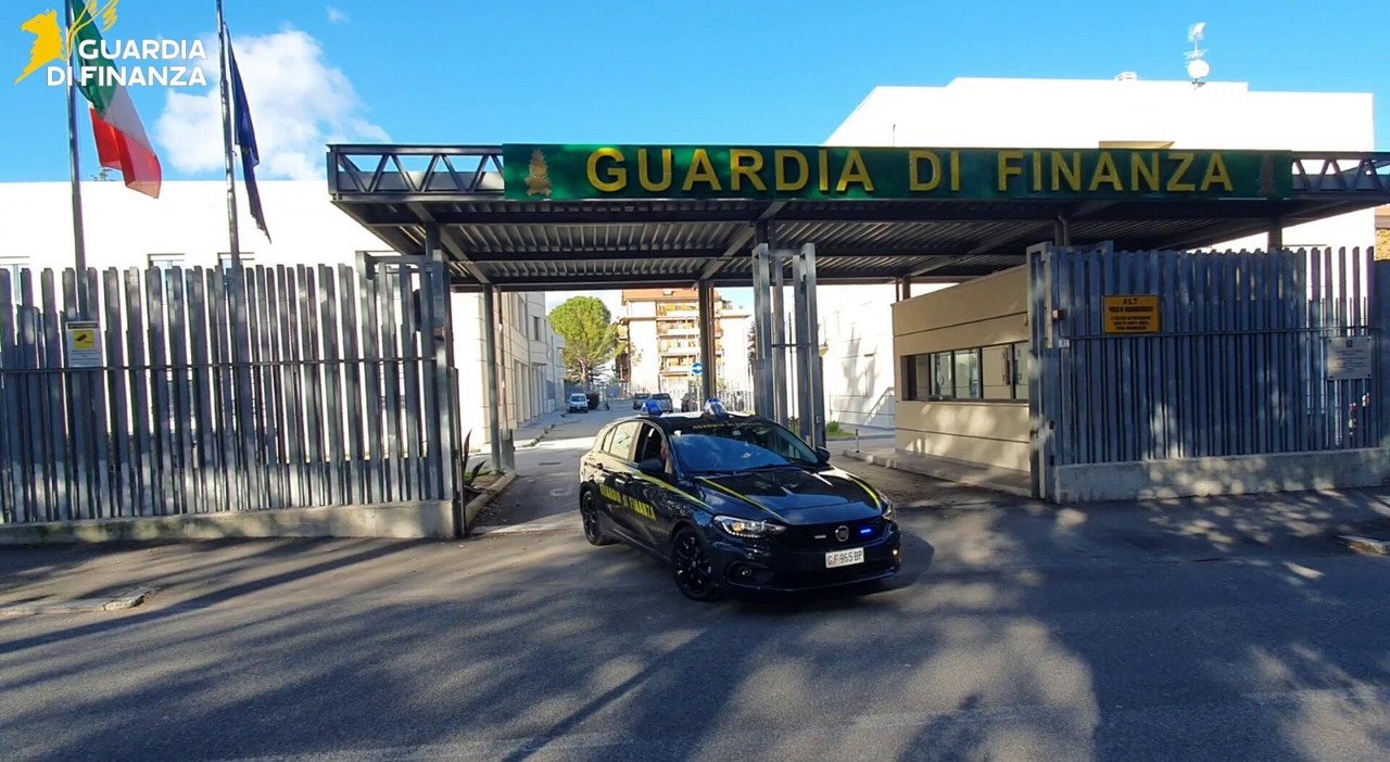 percepivano illecitamente i fondi del pnrr smascherata a macerata una frode da un milione sette gli indagati per riciclaggio e truffa aggravata da Corriereadriatico.it percepivano illecitamente i fondi del pnrr smascherata a macerata una frode da un milione sette gli indagati per riciclaggio e truffa aggravata